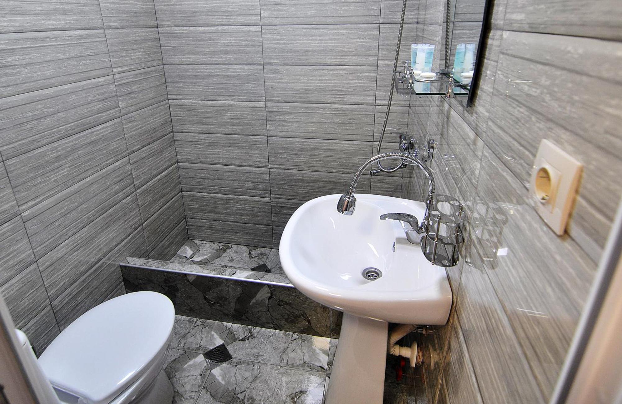 Light Hotel Тбілісі Екстер'єр фото