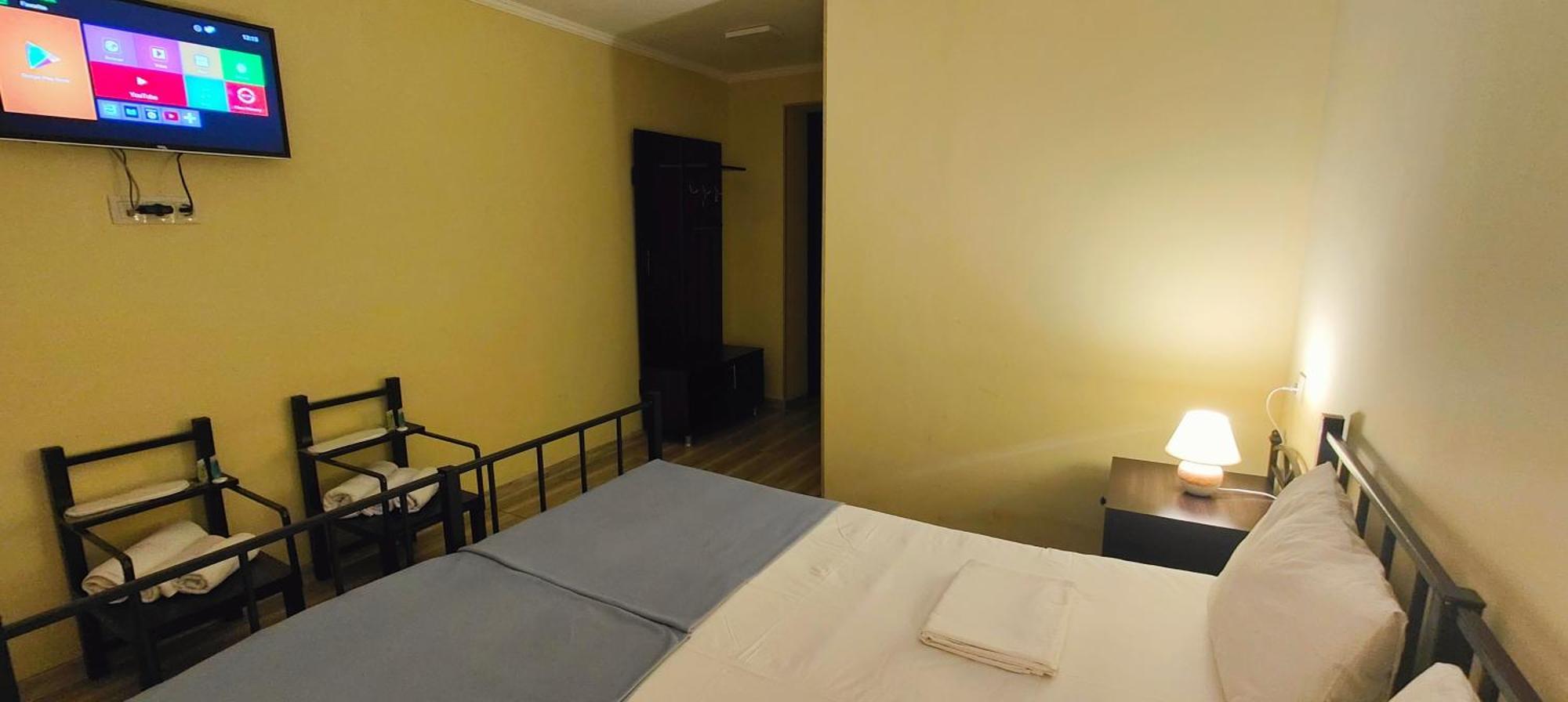 Light Hotel Тбілісі Екстер'єр фото