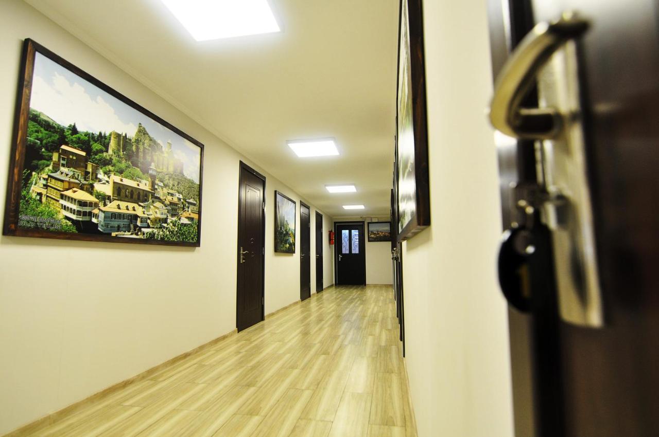Light Hotel Тбілісі Екстер'єр фото