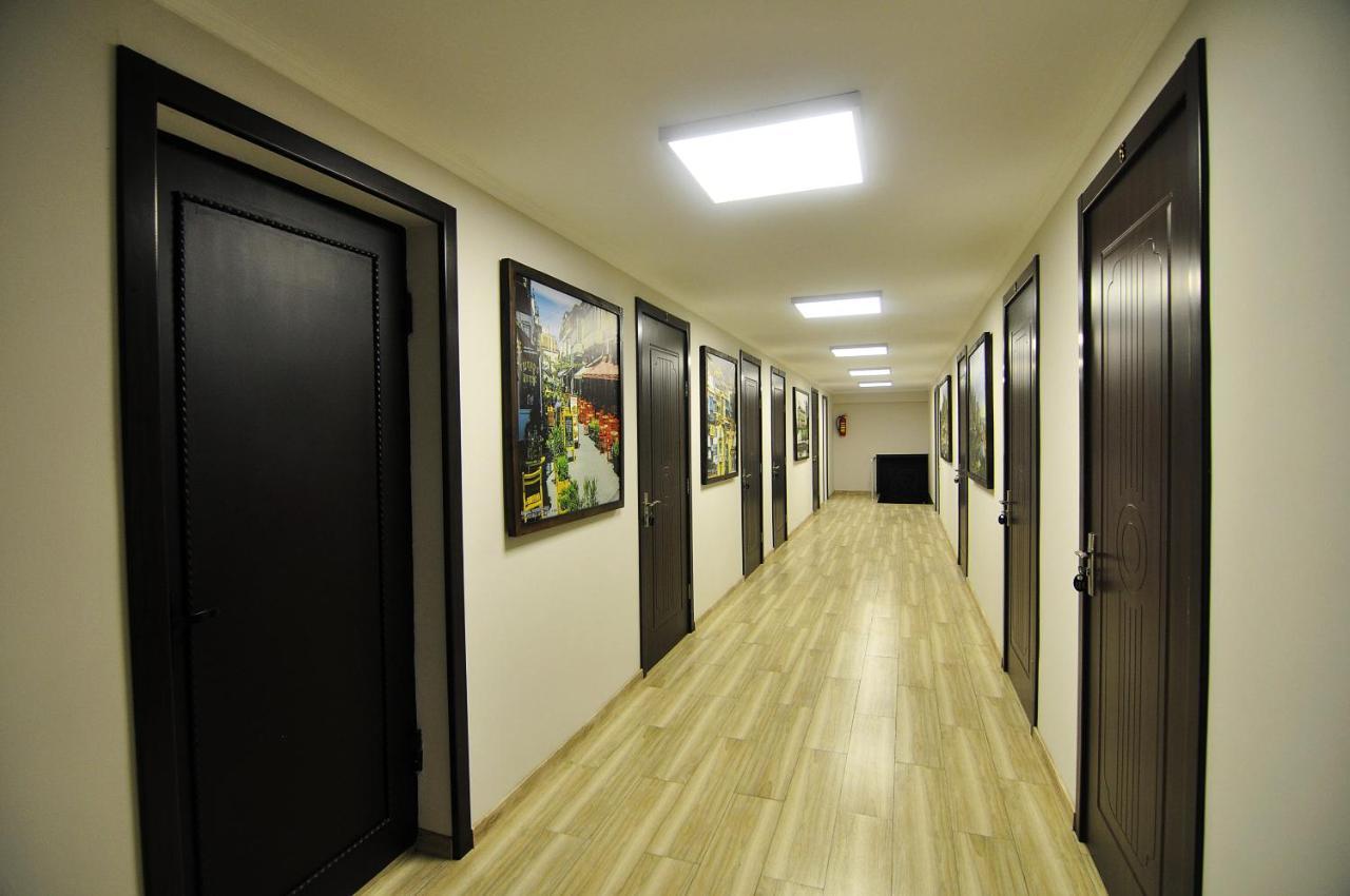 Light Hotel Тбілісі Екстер'єр фото